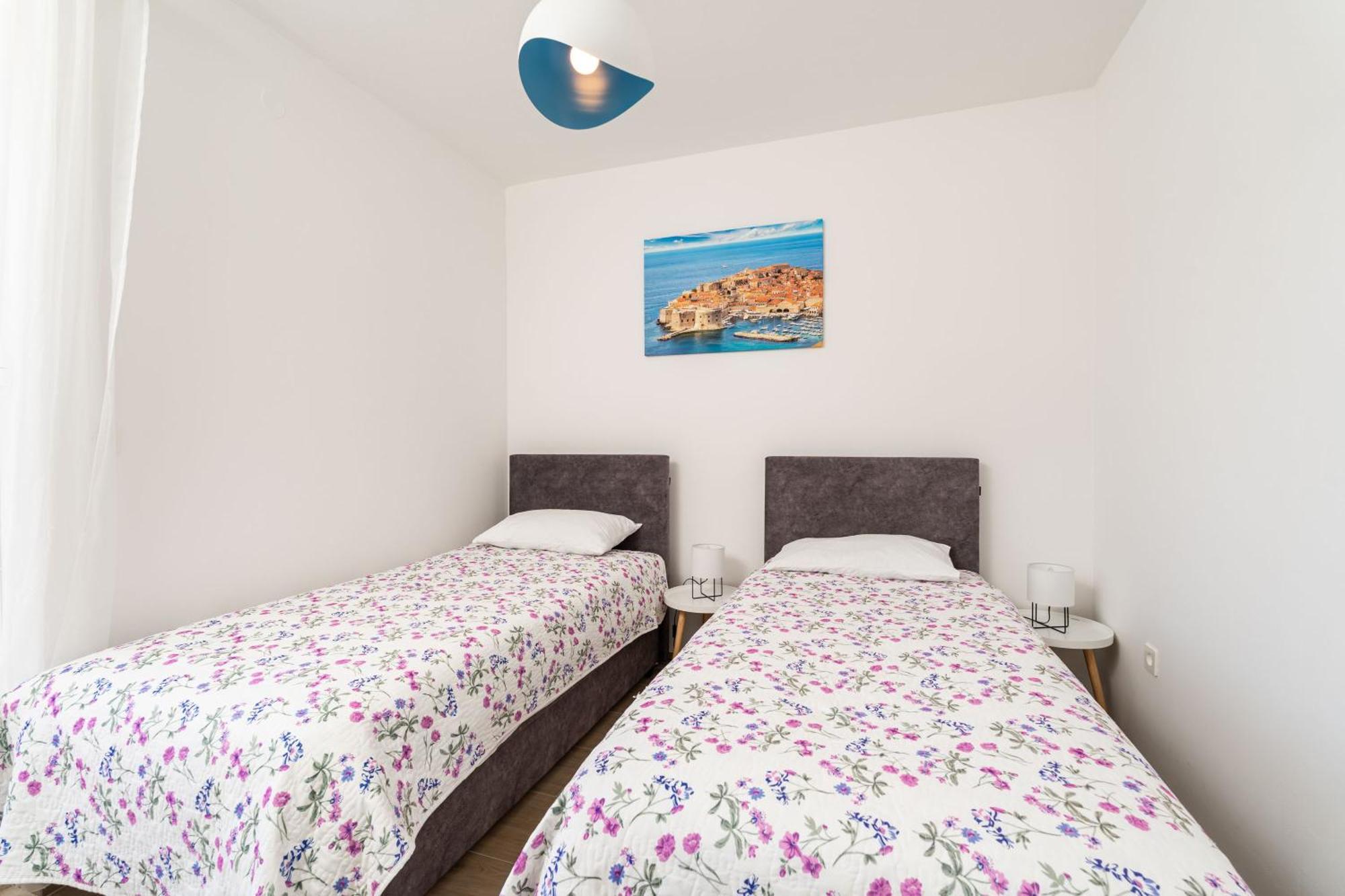 Apartment Fiorenini Mlini Exterior photo
